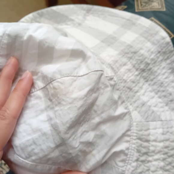 Burberry Bucket Hat With Logo - Picture 5 of 7